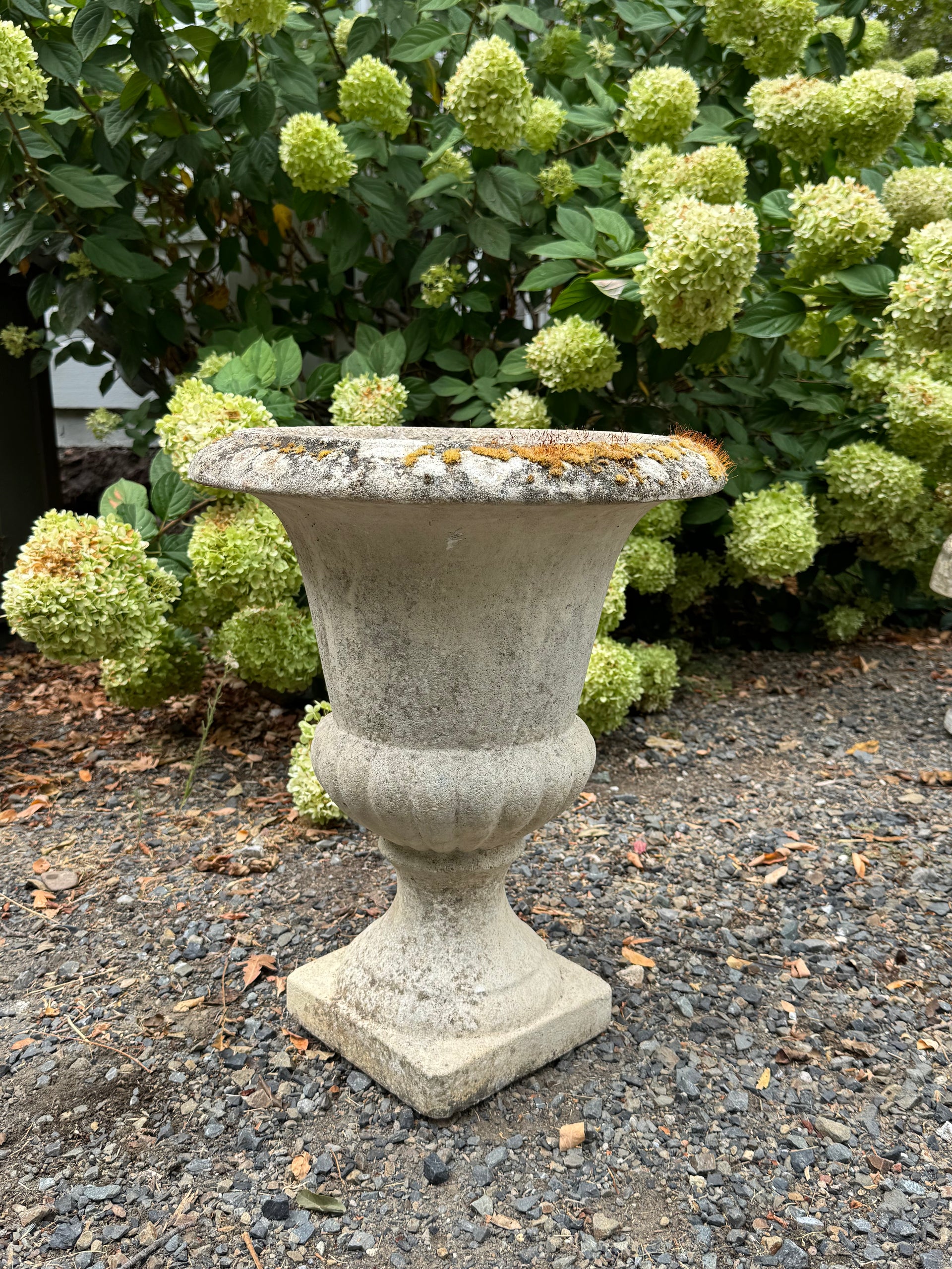 Large Cast Stone Planter – Chateau Sonoma
